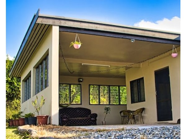 Guddy’s Riverside Cottage
