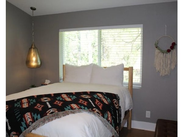 Near Yosemite A Tranquil Getaway With Creek Frontage