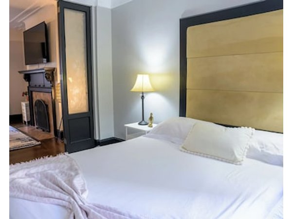Delightful 2-bedroom Apartment With Ac Fitness Room In Vibrant New York