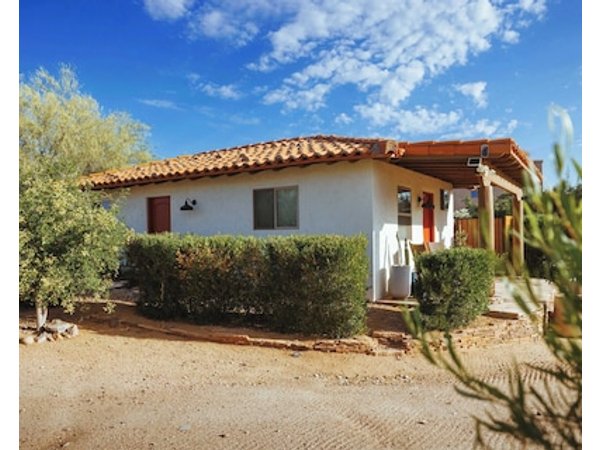 Chic Desert Getaway | Kitchen | Hammock