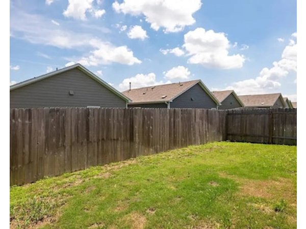 This House Is A 3 Bedroom(s) 2 Bathrooms Located In Austin Tx.