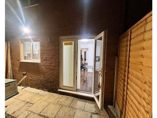 New Manchester Getaway House With Free Parking