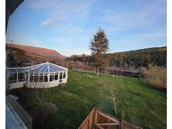 Highlands - River View - Apt - Sleeps 4 - Garden