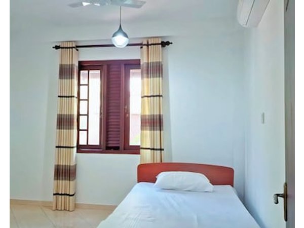 Roamer's ark villa