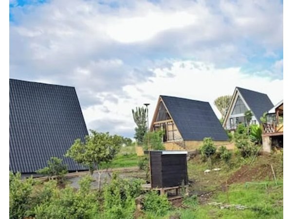 Topi Cottages
