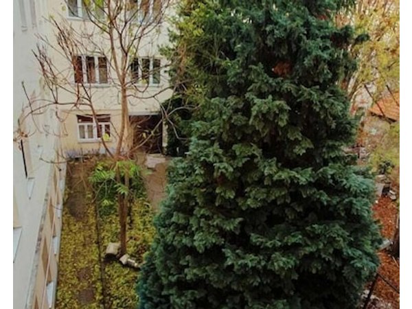 Stylish 2-BR Apartment in Vienna's Simmering Area