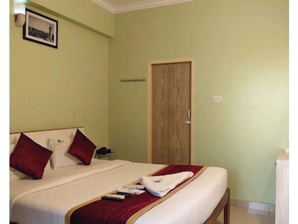 Hotel Sunshine Residency