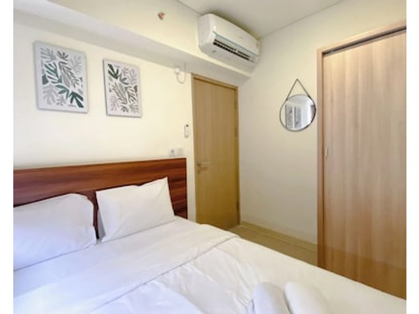 Homey 2br With Work Space At Meikarta Apartment