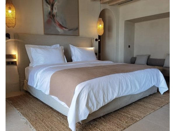 NOS Hotel & Villas