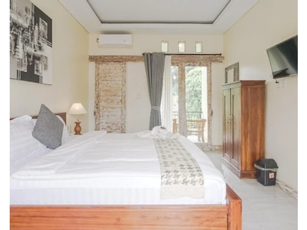 Giri Krisna Guest House