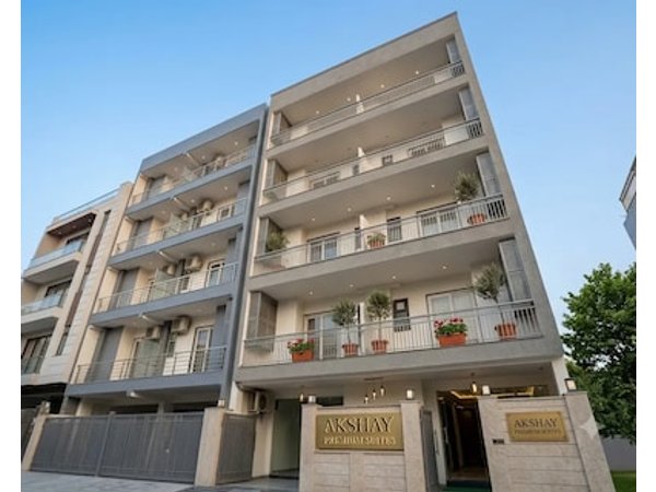 Akshay premium suites1 BHK Serviced Apartments Near Artemis Hospital Sector 52