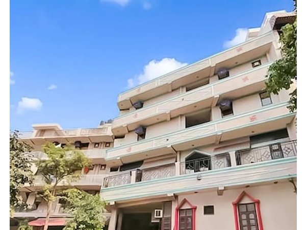 Classic Hotel @ Walk In Nizamuddin Railway Station