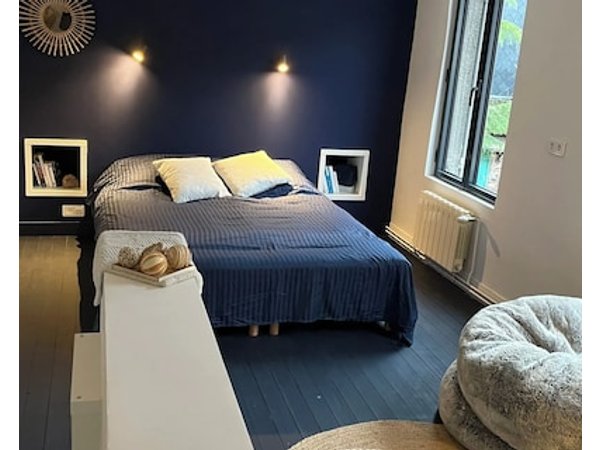 Cozy Cottage In Charming Les Andelys With Ac Wifi