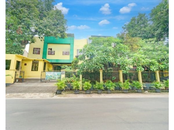 Hotel O Tebet Near Tebet Station Formerly Sabda Guest House