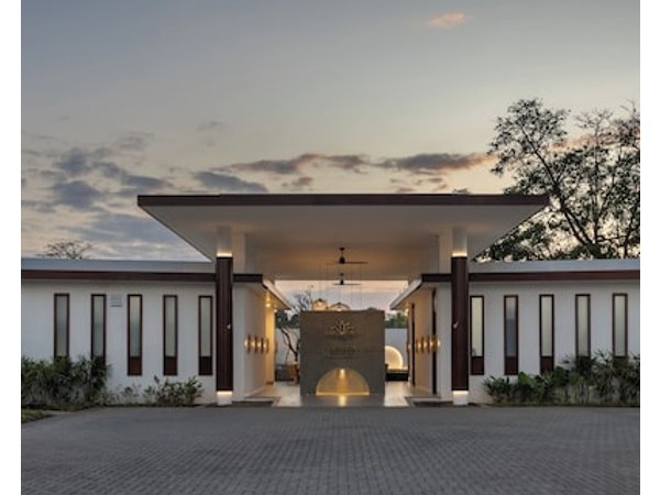 Sumitra Luxury Villas & Resort by Pramana