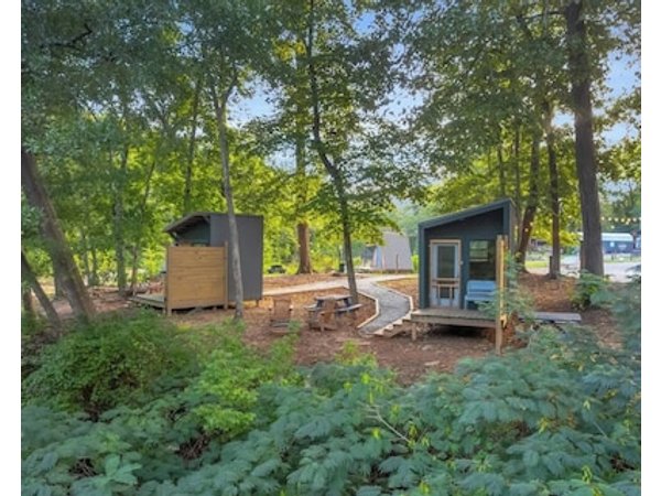 Riverfront Camping Pod W/ Bath House Min to DT