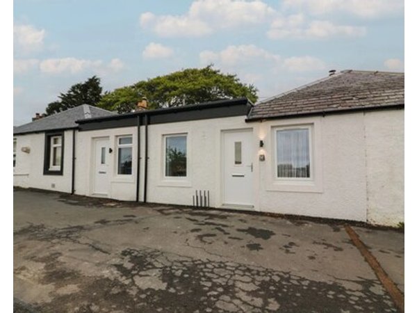 Rosalin Cottage Pet Friendly With Open Fire In Irvine