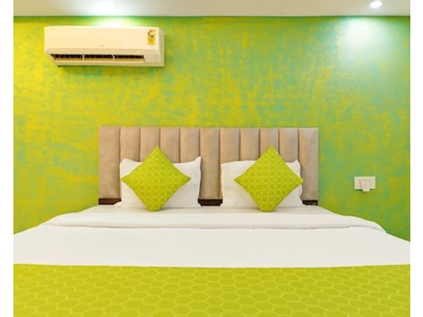 The Crown Inn Madhyamgram