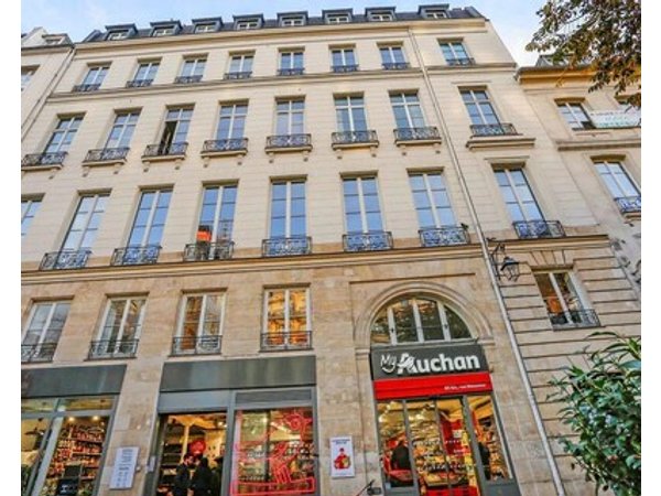 TBS 83 - Charming apartment in the heart of Paris