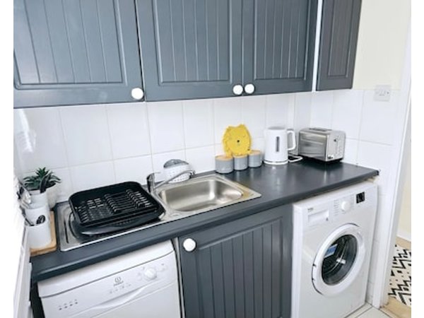 Home In Beckton. Docklands. London City Airport.