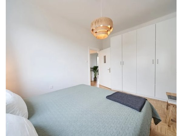Live in the heart of Hamburg.