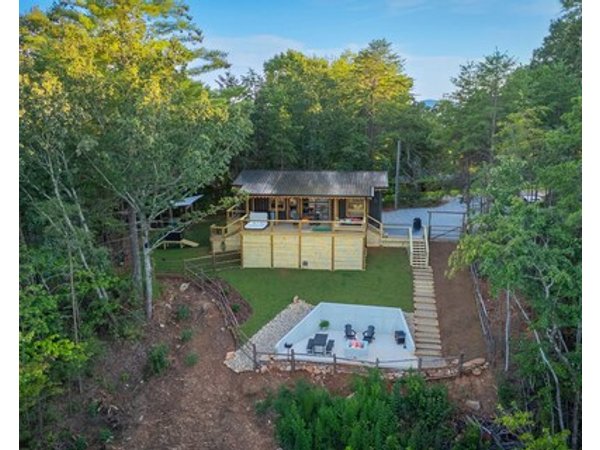 Kargohaus - One Of A Kind Shipping Container Getaway Near Helen ~ Dog Park!