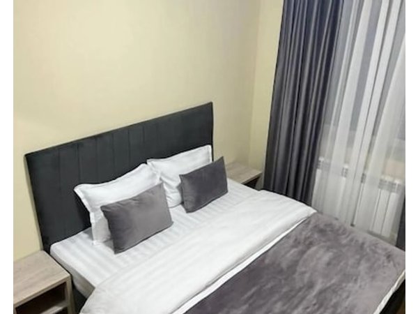 Shosh Apartments
