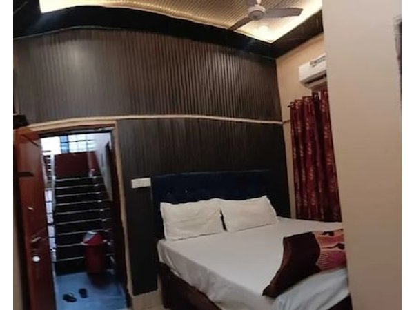 Jamuna Paying Guest House