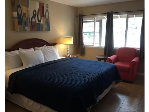 Holiday Lodge