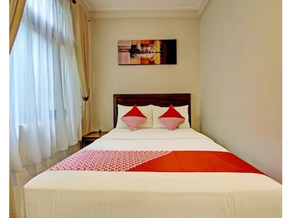 Oyo 91300 Sunny Side Villa