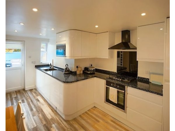 Luxury Cottage with Hot Tub near Pevensey Castle