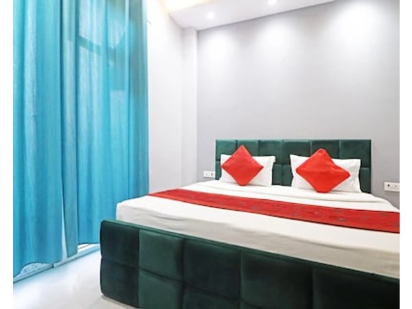 Twamev couple Friendly Rajouri garden by The Arrow