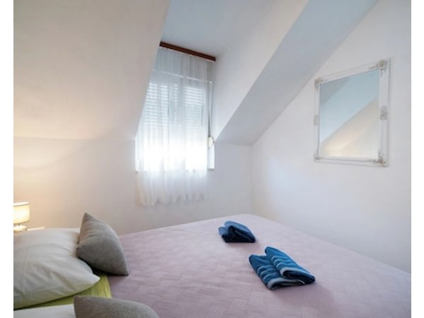 Cozy 1-bedroom Apartment In Enjoyable Split With Wifi Ac