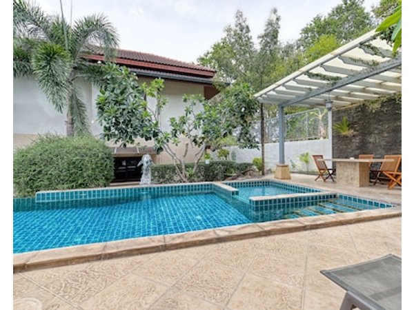Baan Rawee Villas