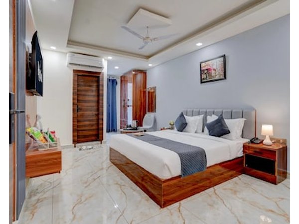 Restin Hotel - Spectrum Mall Road - Sector 101
