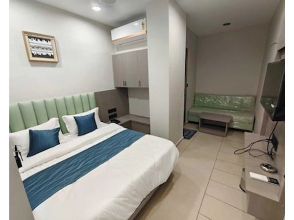 Hotel Signature Bopal