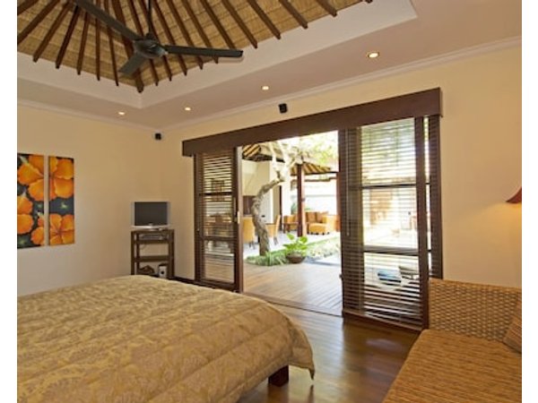 Ellora Villas