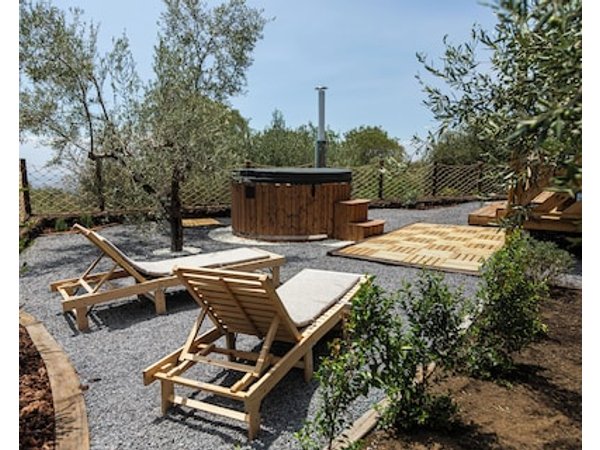 Koru Etna Glamping - lodge con vasca idromassaggio privata