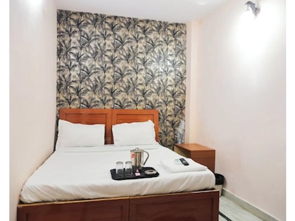 Roomshala 126 Mannat Inn