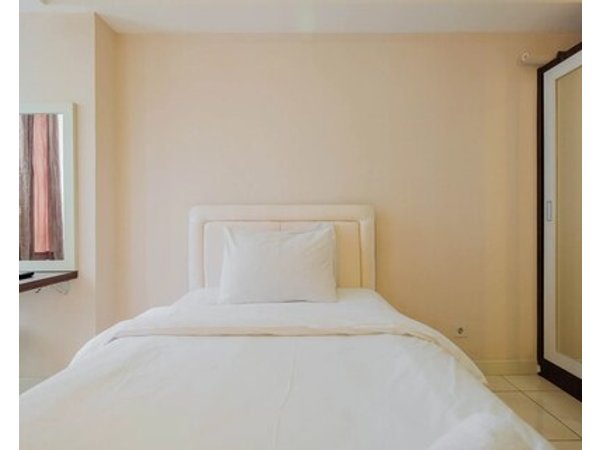 Cozy Studio Apartment At Cinere Bellevue By Travelio