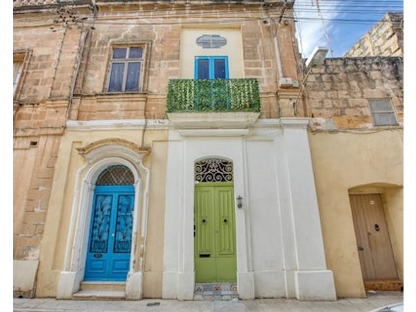 Charming Maltese Townhouse In Senglea