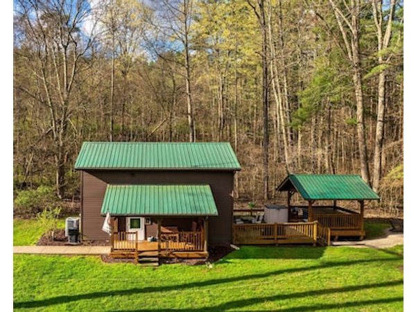 Cottage With Rustic Charm But Modern Amenities