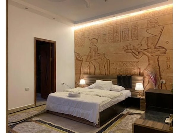 Pyramids Gold Sand INN