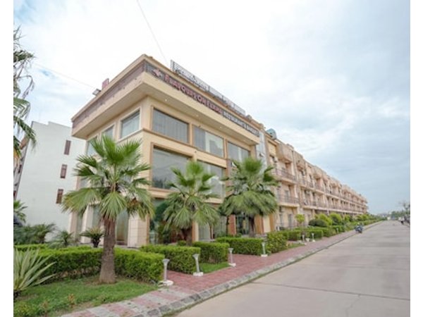 Nandan Retreat 4-Star Hotel & Luxury Villas Near Prem Mandir Vrindavan