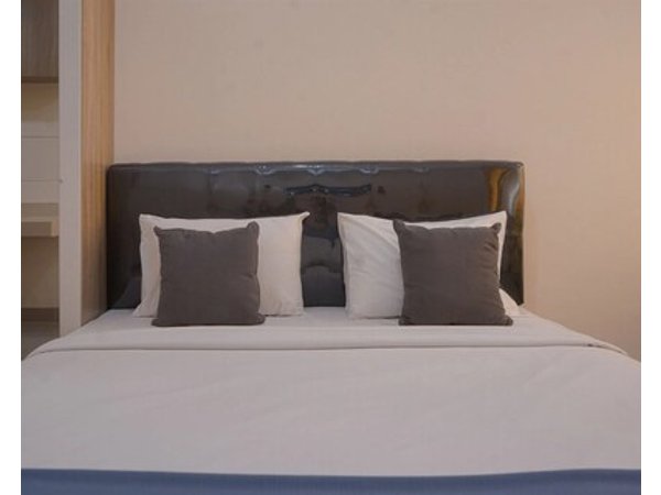 Convenient Studio Apartment At B Residence