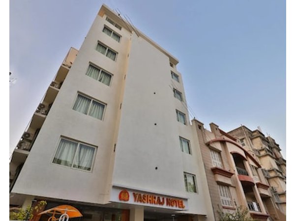 Nova Yashraj Hotel