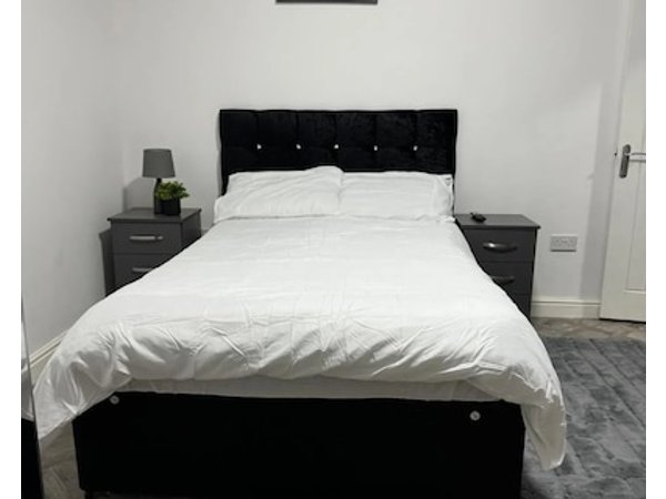 1-bed Apartment In Clifton Nottingham