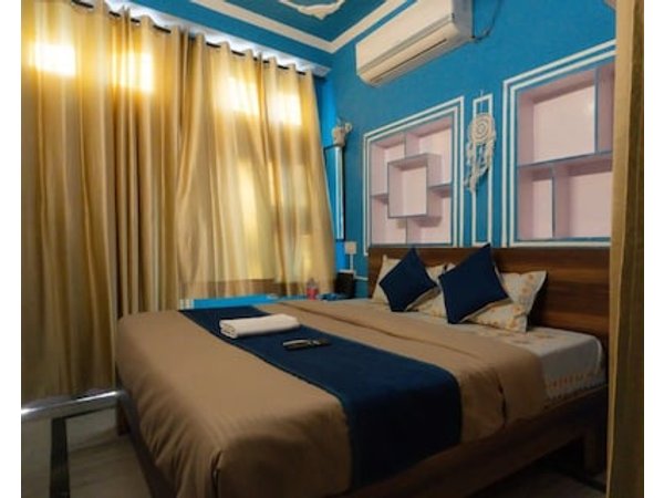 Flamingos Hostel Jaipur
