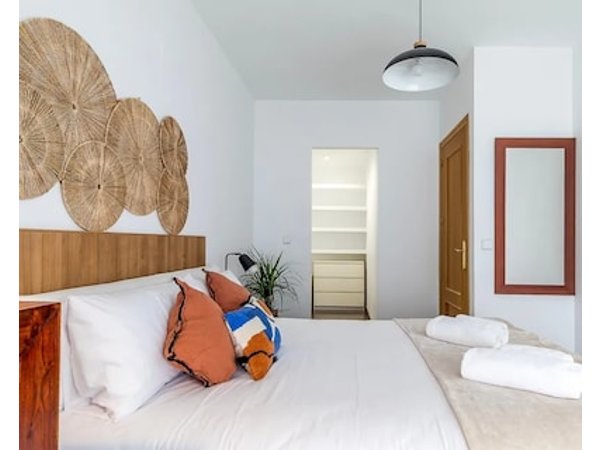 Apartment with terrace in the center of Madrid.
