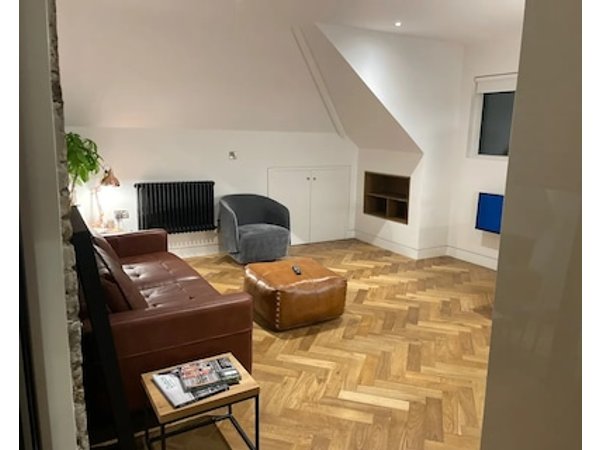 Luxury One Bed Penthouse Apartment in Central Dublin D2